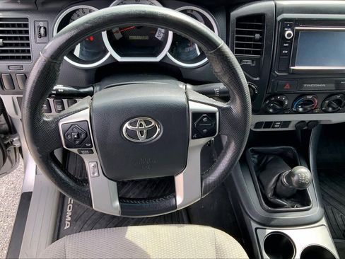 Used 2015 Toyota Tacoma 4x4 Access Cab w/ Convenience Package image 6
