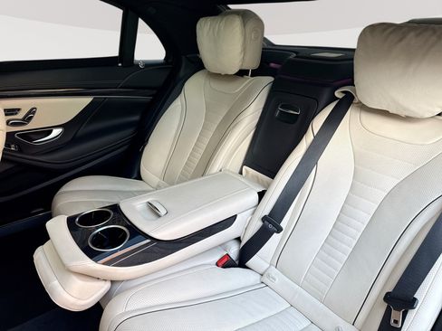 Used 2020 Mercedes-Benz S 560 Sedan image 27
