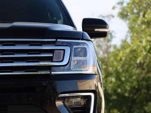 Used 2020 Ford Expedition Limited image 20