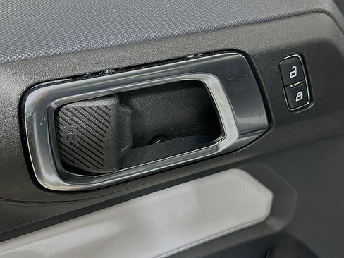 Used 2025 Ford Bronco 2-Door w/ Sasquatch Package image 18