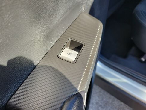 Used 2024 Mitsubishi Outlander SE image 25