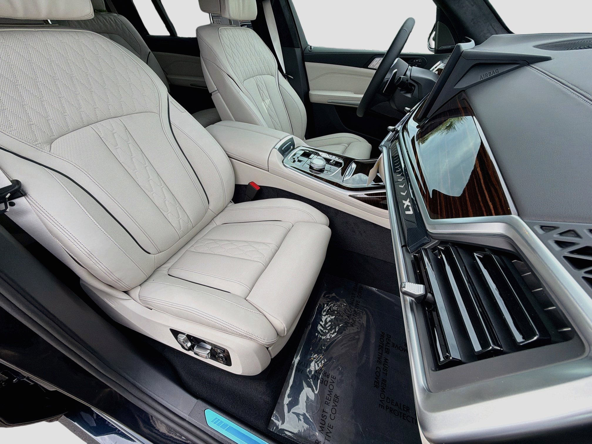 New 2027 BMW X7 xDrive40i w/ Executive Package AWD/4WD image 16
