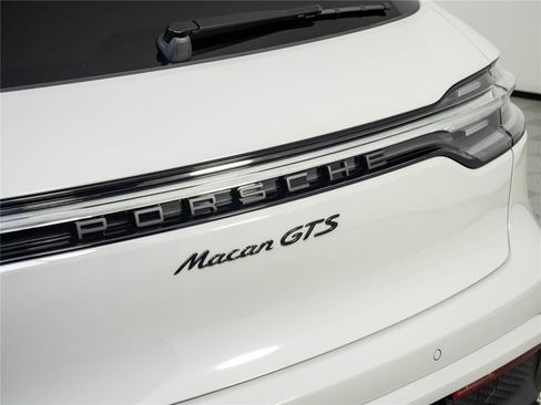 New 2026 Porsche Macan GTS AWD/4WD image 38