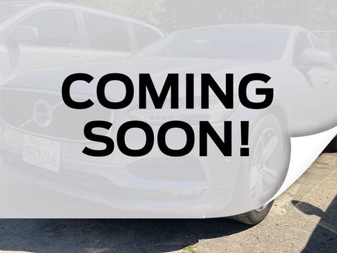 Used 2018 Volvo S90 T5 Momentum w/ Convenience Package image 1