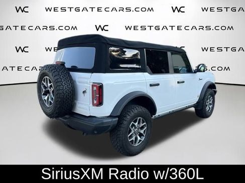 Used 2023 Ford Bronco Badlands image 8