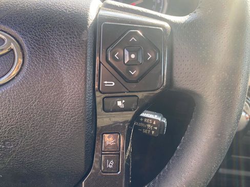 Used 2023 Toyota 4Runner TRD Off-Road image 16