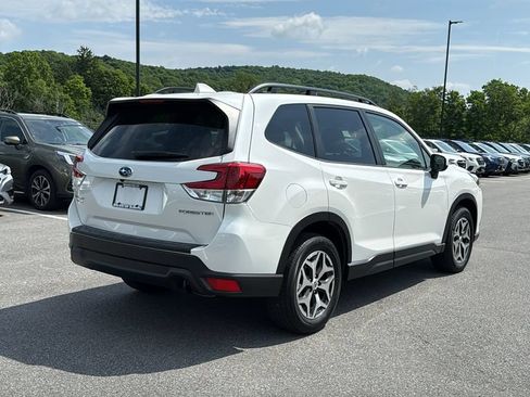 Certified 2023 Subaru Forester Premium AWD/4WD image 6