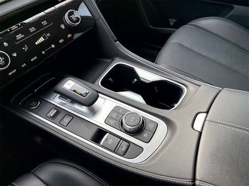 Used 2025 INFINITI QX60 Pure image 11