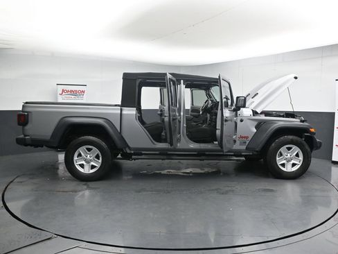 Used 2020 Jeep Gladiator Sport w/ Quick Order Package 24S AWD/4WD image 41