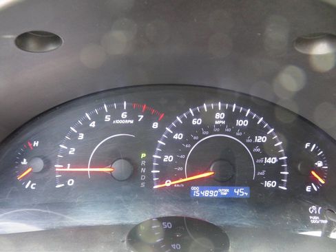 Used 2010 Toyota Camry LE image 15