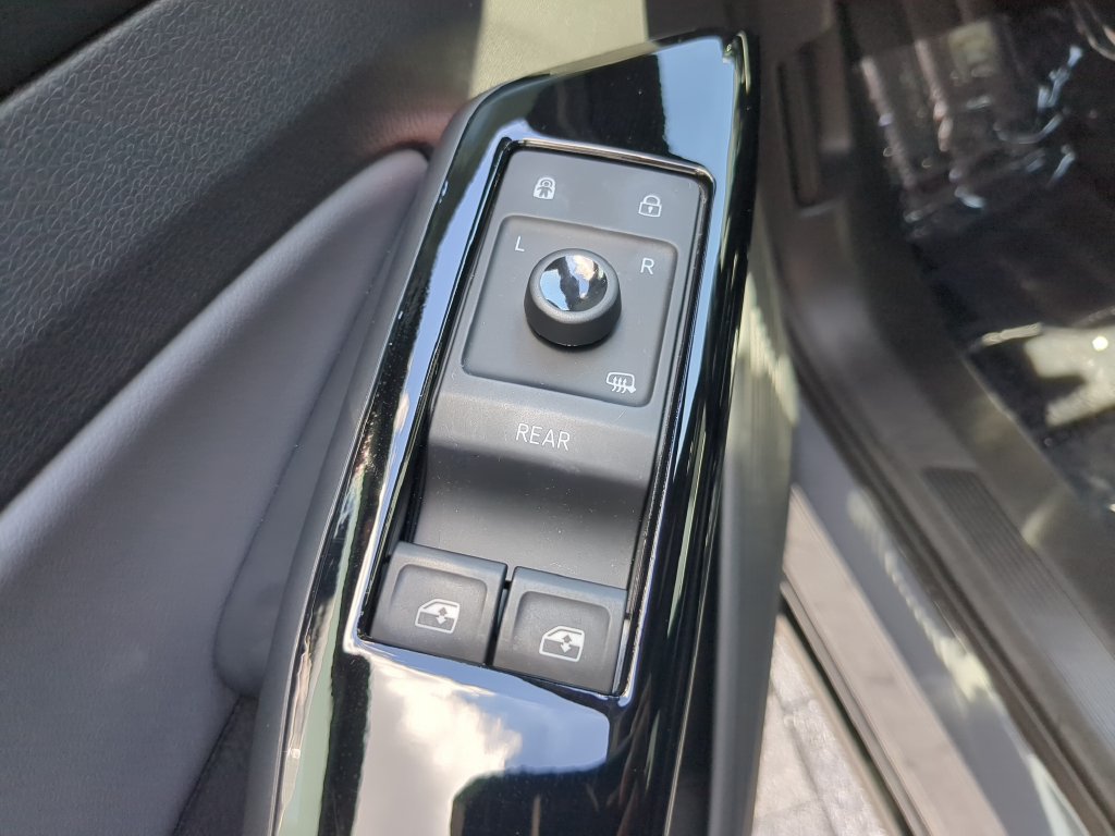Certified 2023 Volkswagen ID.4 S RWD image 18