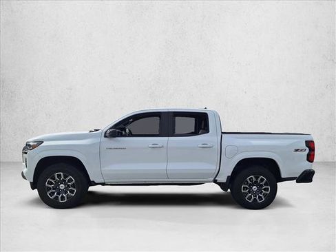 Used 2024 Chevrolet Colorado Z71 w/ Z71 Convenience Package 2 image 8