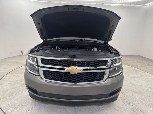 Used 2019 Chevrolet Tahoe LT w/ Luxury Package RWD image 9