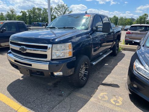 Used 2007 Chevrolet Silverado 1500 LTZ w/ Max Trailering Pack AWD/4WD image 2