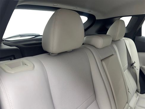 Used 2019 Nissan Rogue Sport SL w/ Premium Package image 41