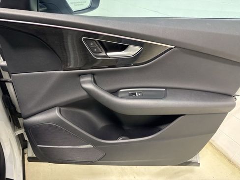 Used 2019 Audi Q8 Prestige w/ Adaptive Chassis Package image 42