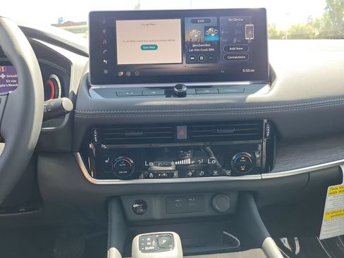 New 2026 Nissan Rogue Platinum AWD/4WD image 9