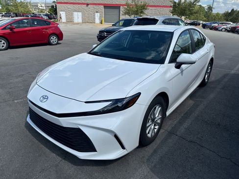 Used 2026 Toyota Camry LE image 2