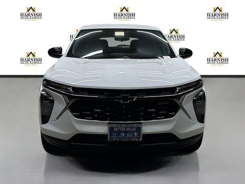 New 2026 Chevrolet Trax RS image 2