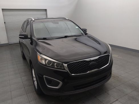 Used 2018 Kia Sorento FWD image 14