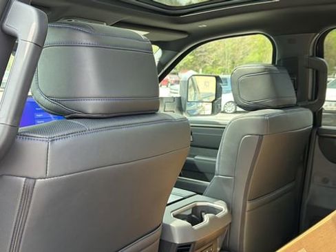 New 2026 Toyota Tundra Platinum AWD/4WD image 28