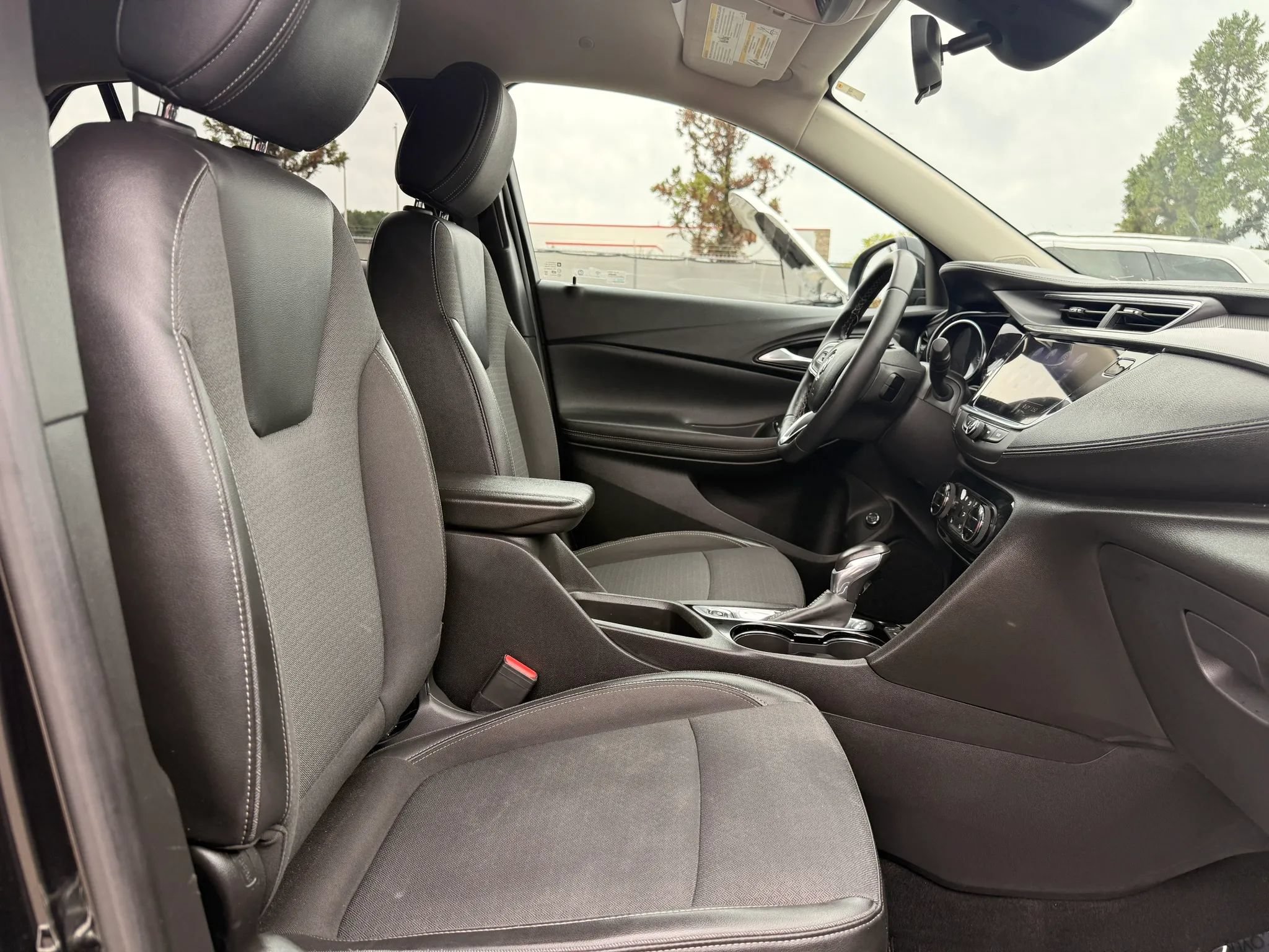 Used 2020 Buick Encore GX Select w/ Sport Touring Package AWD/4WD image 18