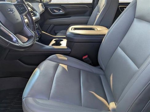 Used 2022 Chevrolet Tahoe Z71 w/ Luxury Package AWD/4WD image 23