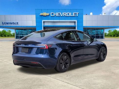 Used 2024 Tesla Model 3 Standard Range image 4