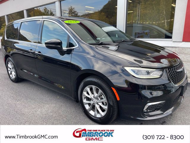 Used 2026 Chrysler Pacifica Limited FWD image 1