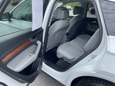 Used 2022 Audi Q5 2.0T Premium Plus w/ Premium Plus Package AWD/4WD image 21