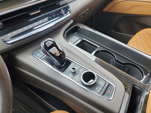 Certified 2024 Cadillac Escalade ESV Sport w/ LPO, ONYX Package image 35