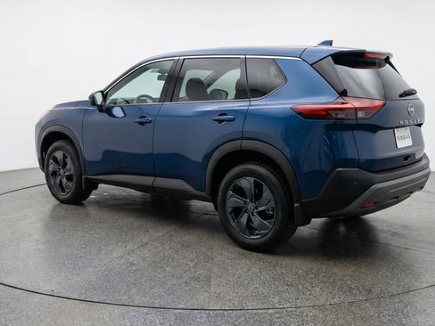 Used 2025 Nissan Rogue SV AWD/4WD image 6