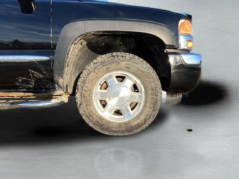 Used 2005 GMC Sierra 1500 SLT w/ Light Duty Power Package image 27