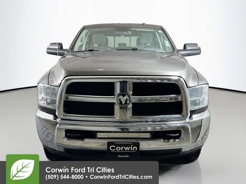 Used 2014 RAM 3500 SLT w/ Luxury Group image 4
