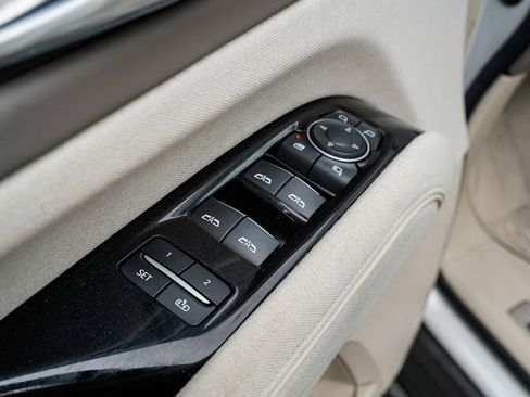 Used 2022 Cadillac Escalade ESV Premium Luxury Platinum w/ Heavy-Duty Trailer Package image 10