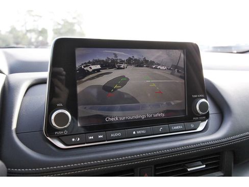 Used 2024 Nissan Rogue SV w/ SV Premium Package image 23