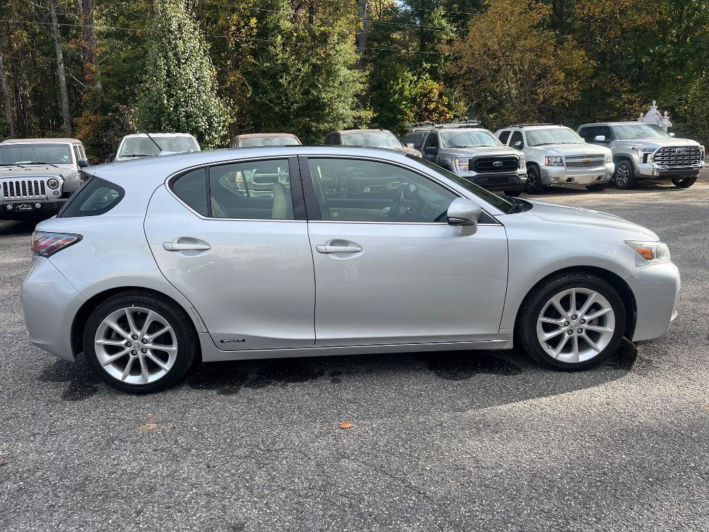 Used 2011 Lexus CT 200h Premium w/ Premium Audio Pkg FWD image 4