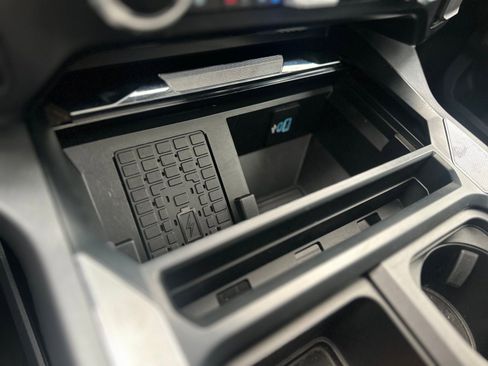 Used 2023 Ford F350 Lariat w/ Lariat Ultimate Package image 8