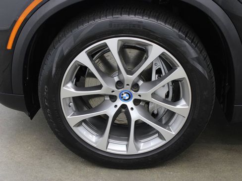 Used 2024 BMW X5 xDrive50e AWD/4WD image 31