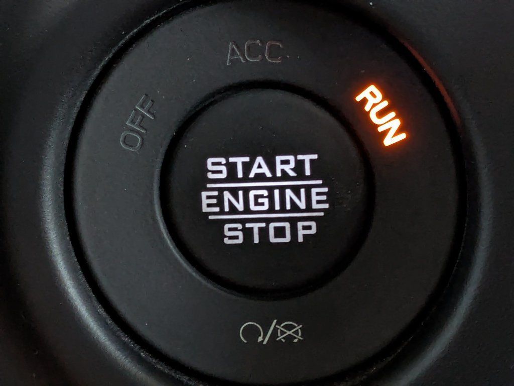 Used 2023 Jeep Gladiator Sport AWD/4WD image 30