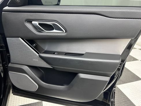 Used 2020 Land Rover Range Rover Velar R-Dynamic S AWD/4WD image 16