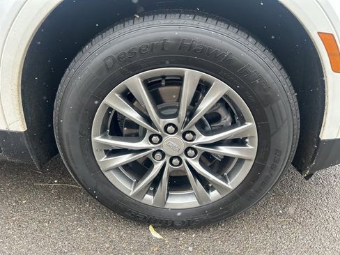 Certified 2022 Cadillac XT5 Premium Luxury image 4