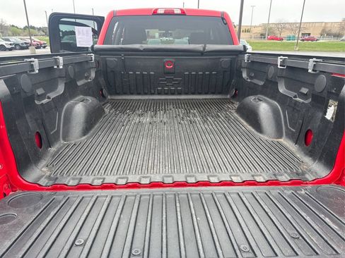 Used 2018 Chevrolet Silverado 1500 LT w/ All Star Edition AWD/4WD image 32