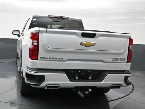 Used 2024 Chevrolet Silverado 1500 High Country AWD/4WD image 4