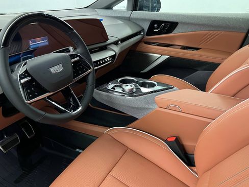 New 2025 Cadillac Optiq Sport 2 image 16