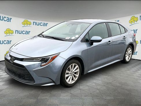 Certified 2024 Toyota Corolla LE w/ LE Convenience Package image 2