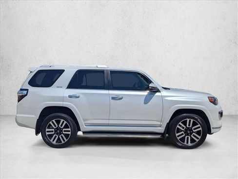 Used 2024 Toyota 4Runner Limited AWD/4WD image 4