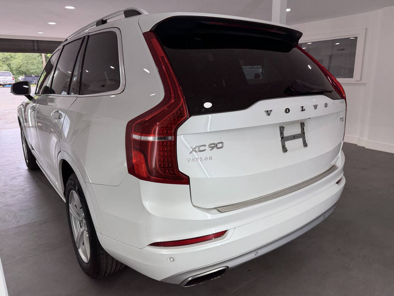 Used 2016 Volvo XC90 T5 Momentum FWD image 31