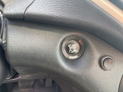 Used 2015 Jeep Cherokee Limited image 18