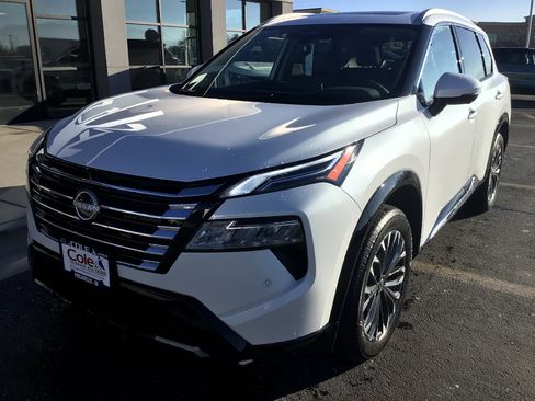 New 2026 Nissan Rogue Platinum w/ Platinum Premium Package image 2